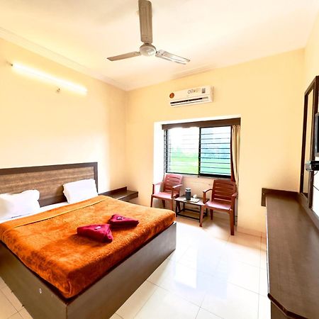 Hotel Laxmibai Palace Shirdi Dış mekan fotoğraf