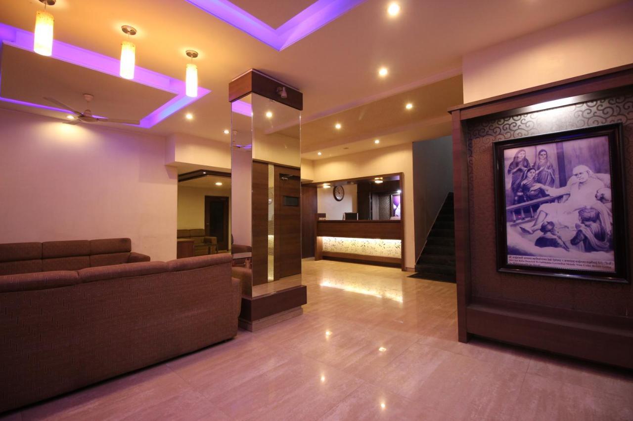 Hotel Laxmibai Palace Shirdi Dış mekan fotoğraf