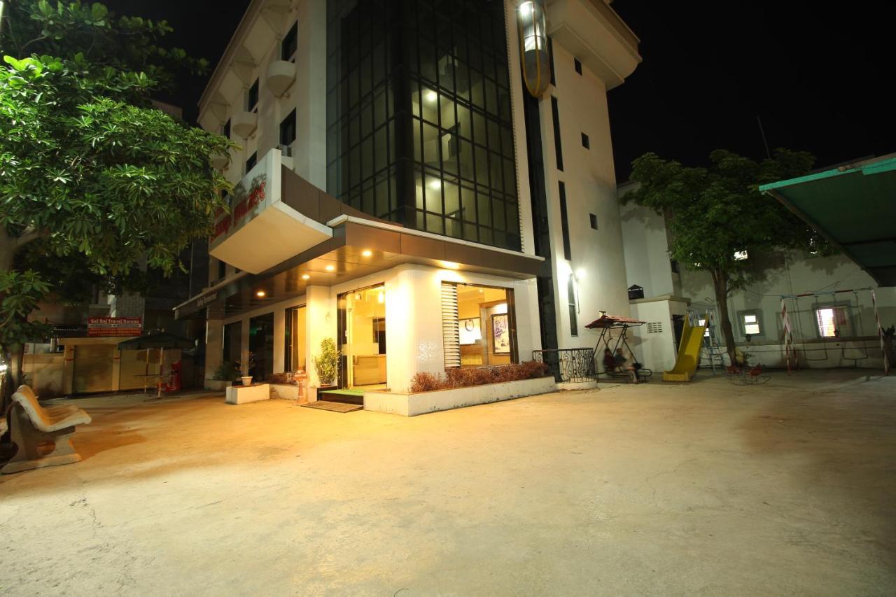 Hotel Laxmibai Palace Shirdi Dış mekan fotoğraf