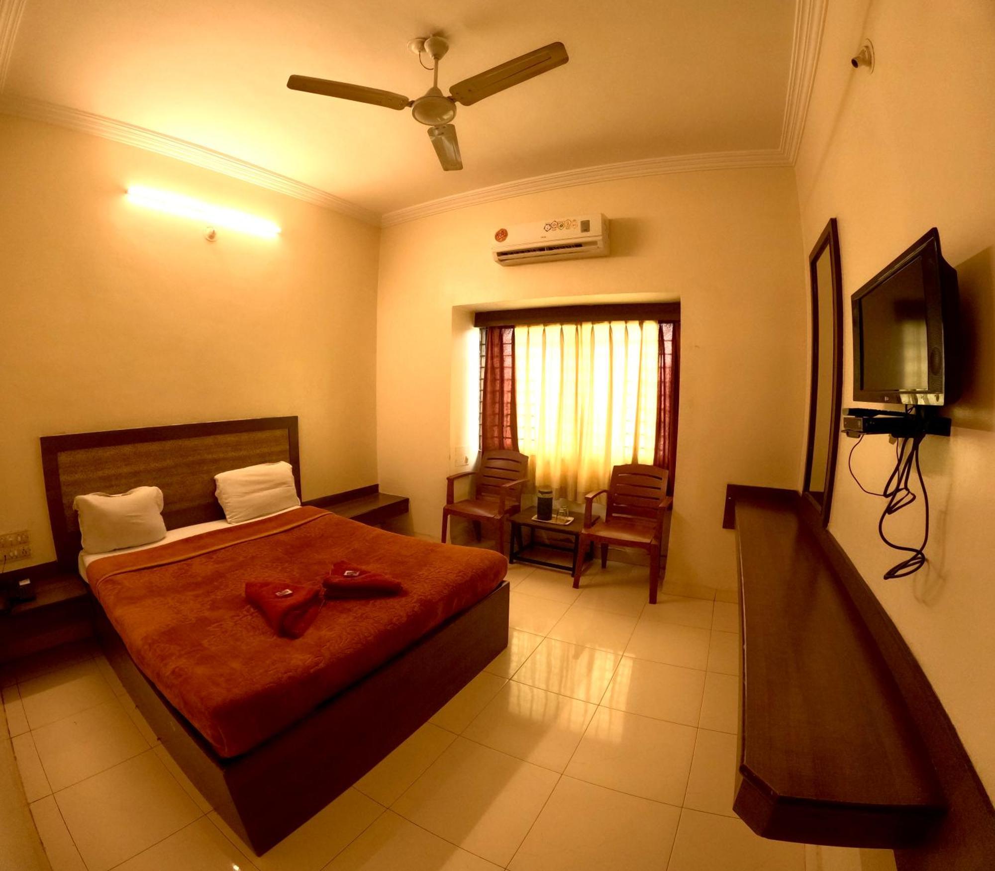 Hotel Laxmibai Palace Shirdi Dış mekan fotoğraf