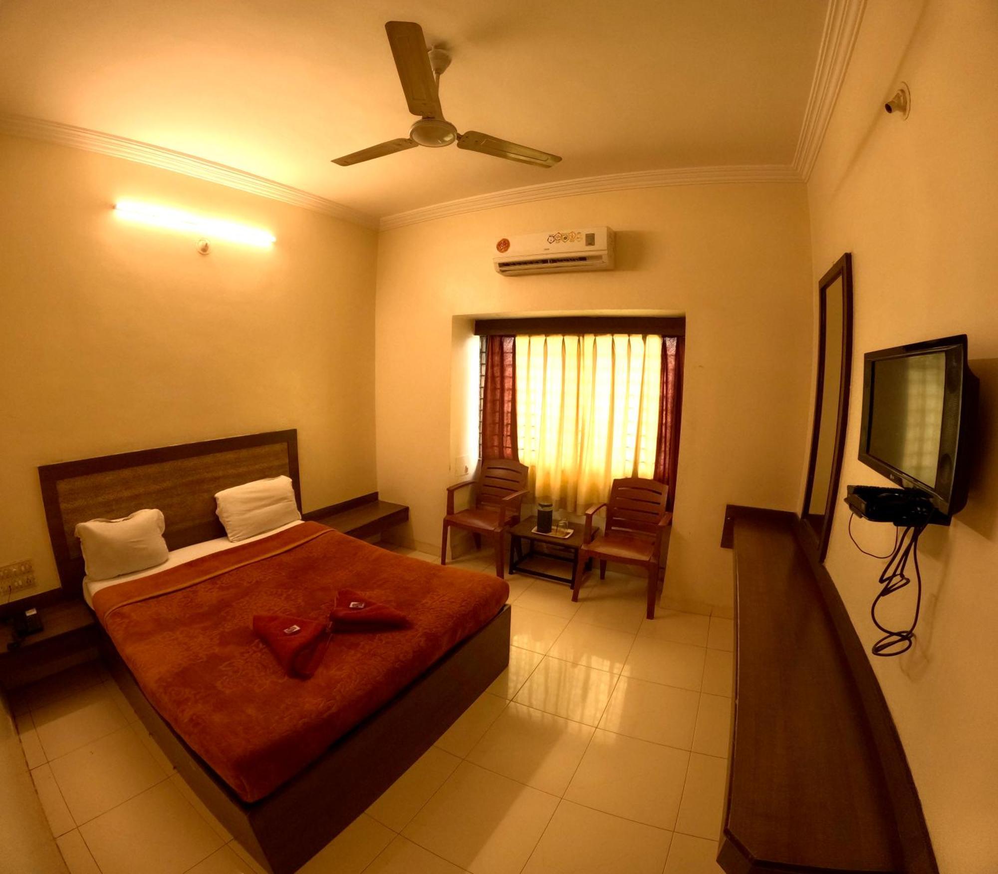 Hotel Laxmibai Palace Shirdi Dış mekan fotoğraf