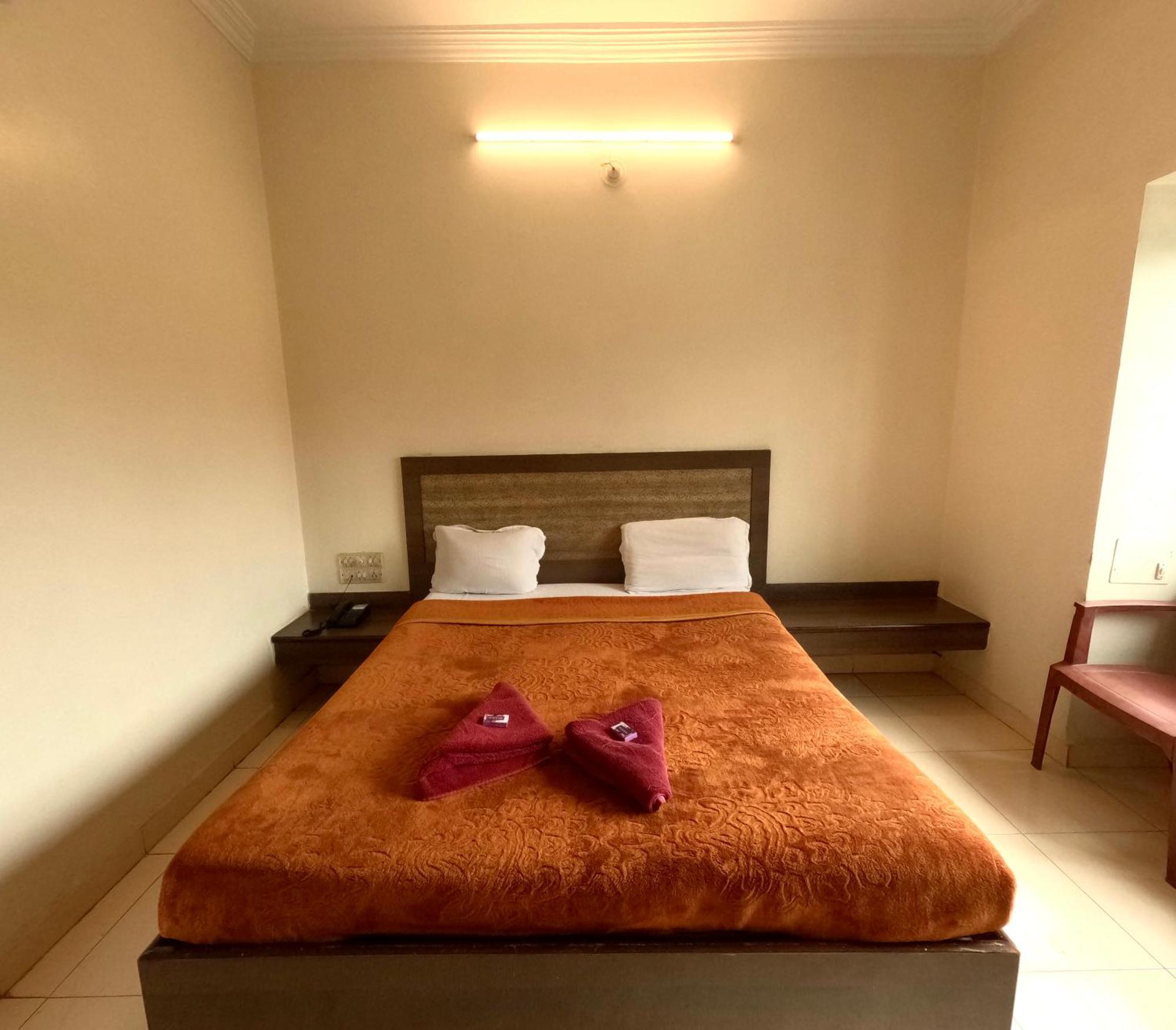 Hotel Laxmibai Palace Shirdi Dış mekan fotoğraf